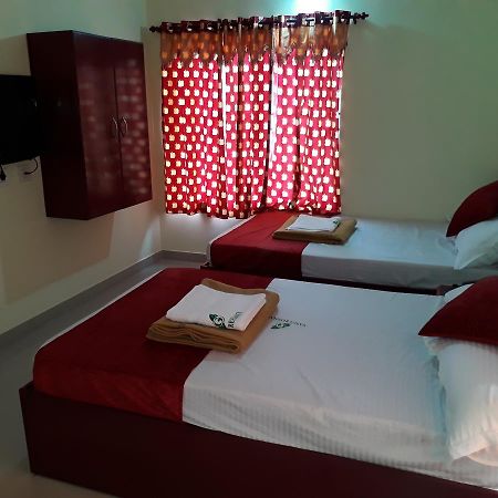 Hotel Ganga Residency Kuzhittura Extérieur photo